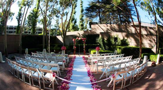 Center Club Orange County | restaurant | 650 Town Center Drive, Garden Level, Costa Mesa, CA 92626, USA | 7146623414 OR +1 714-662-3414