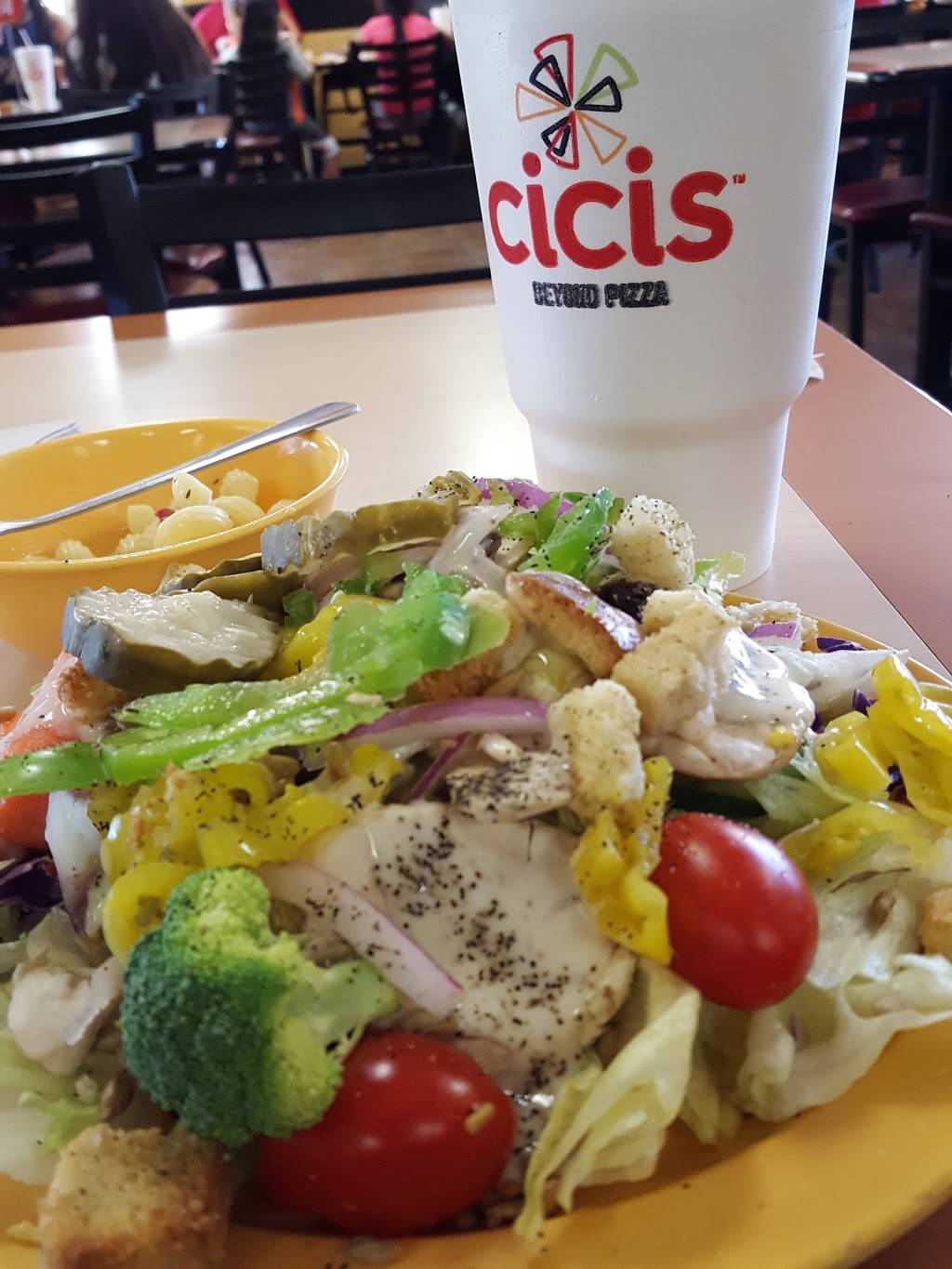 Cicis | restaurant | 5365 N Interstate Hwy 35, Austin, TX 78723, USA | 5124534488 OR +1 512-453-4488