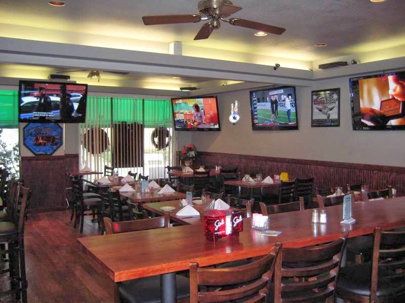 Grand Oaks | Restaurant & Sports Lounge | night club | 3701 Grand Ave, Oakland, CA 94610, USA | 5104515253 OR +1 510-451-5253