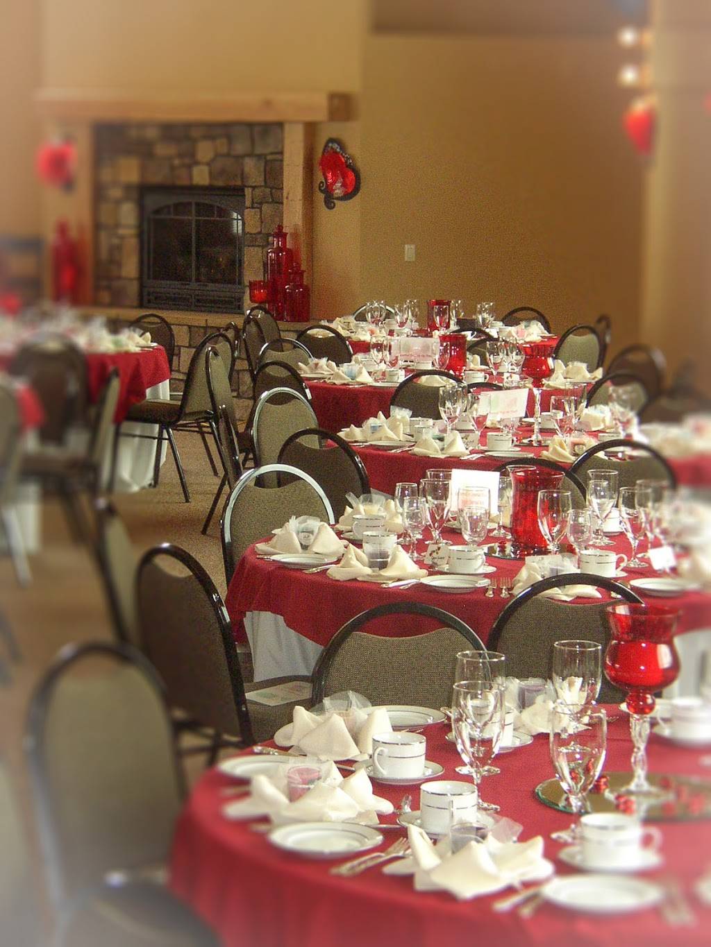 Shining Mountain Golf Course | restaurant | 100 Shining Mountain Ln, Woodland Park, CO 80863, USA | 7196877587 OR +1 719-687-7587