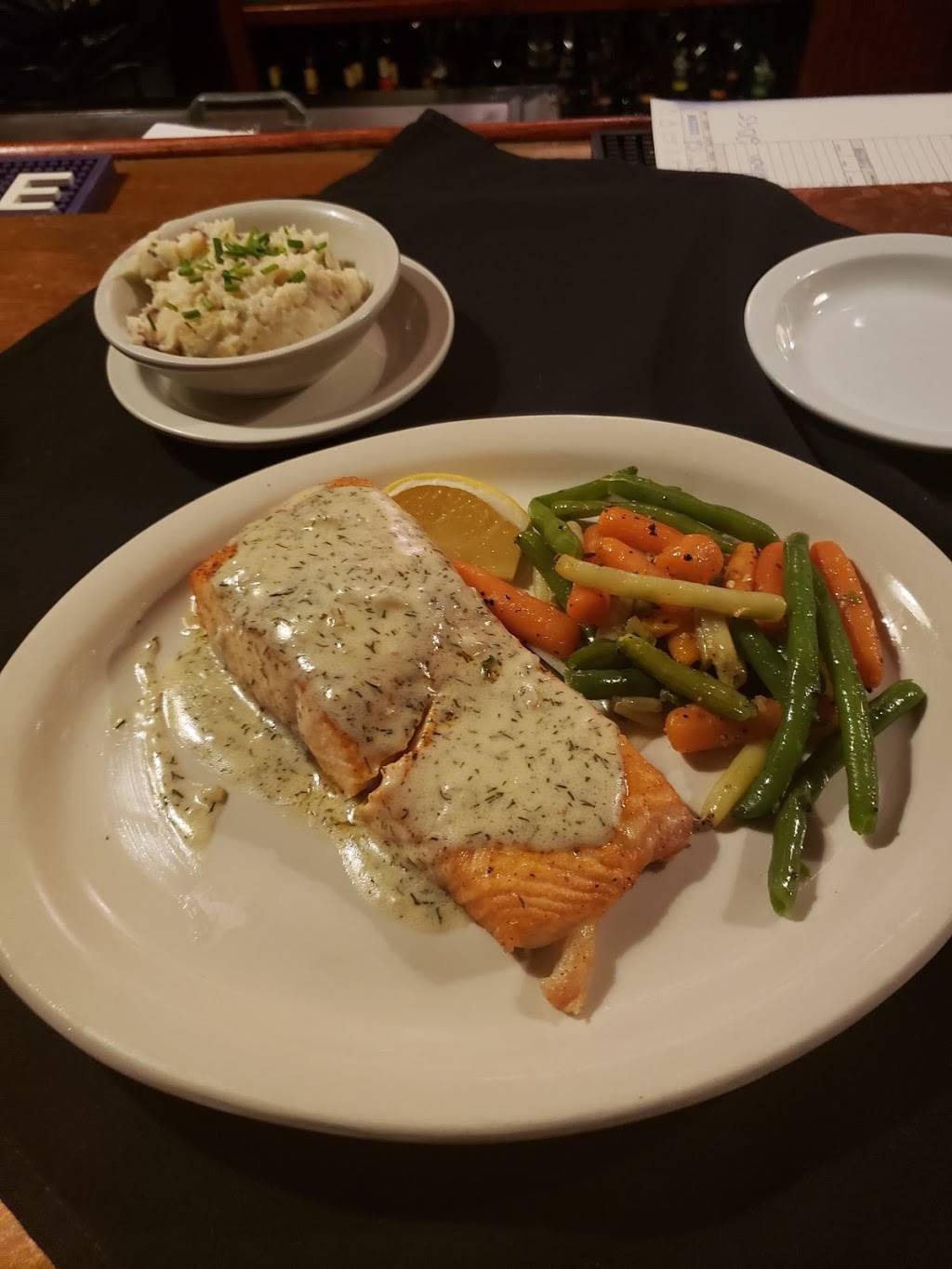 Brandys | restaurant | 1519 Water St, Peru, IL 61354, USA | 8152201744 OR +1 815-220-1744