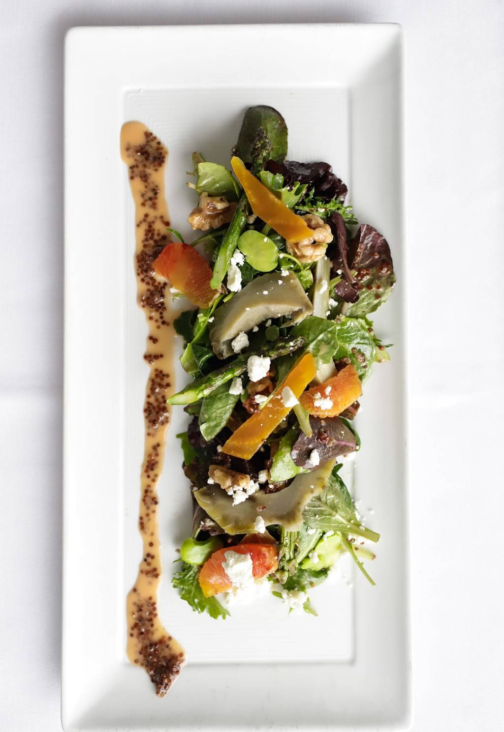 The Plaza Café | restaurant | 61 Hill St, Southampton, NY 11968, USA | 6312839323 OR +1 631-283-9323