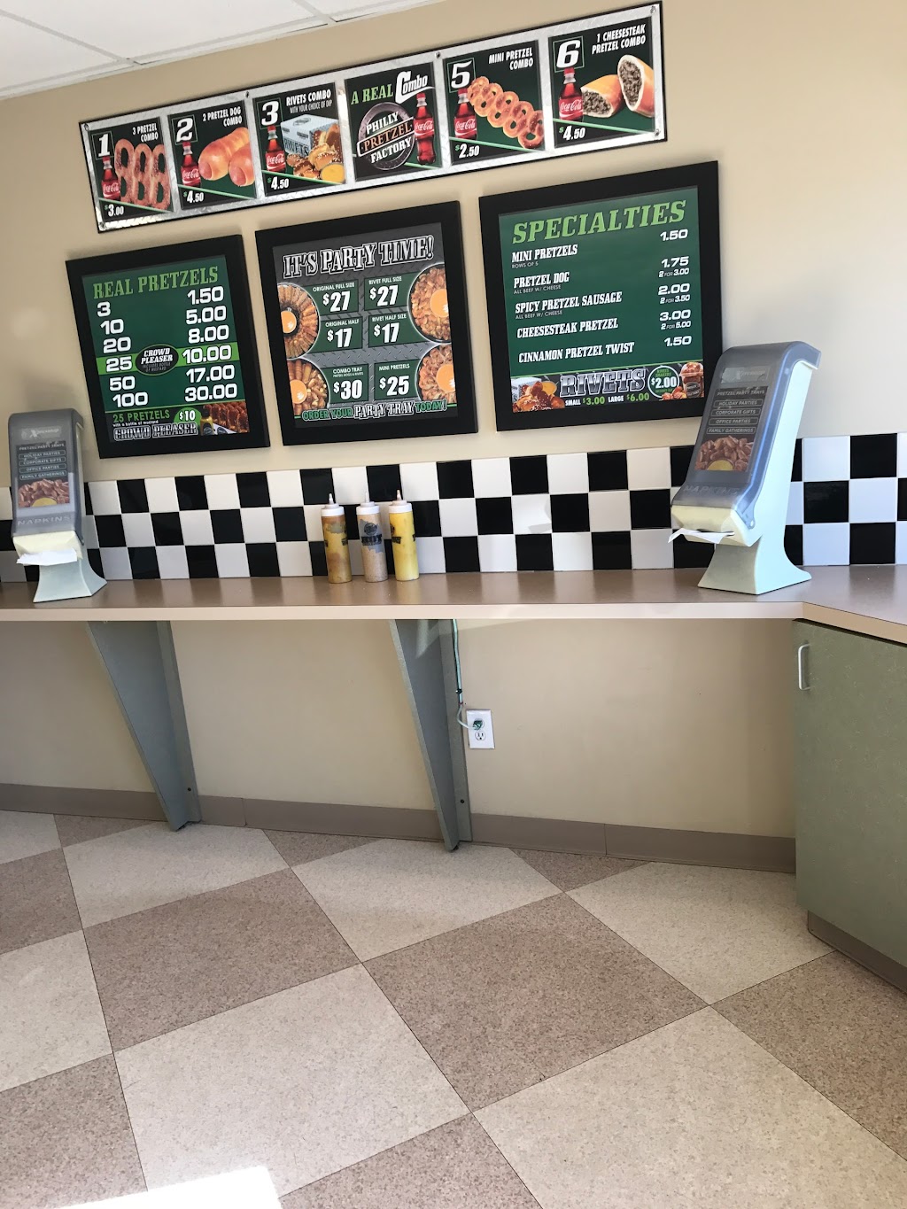 Philly Pretzel Factory | bakery | 200 N Black Horse Pike, Williamstown, NJ 08094, USA | 8562624686 OR +1 856-262-4686