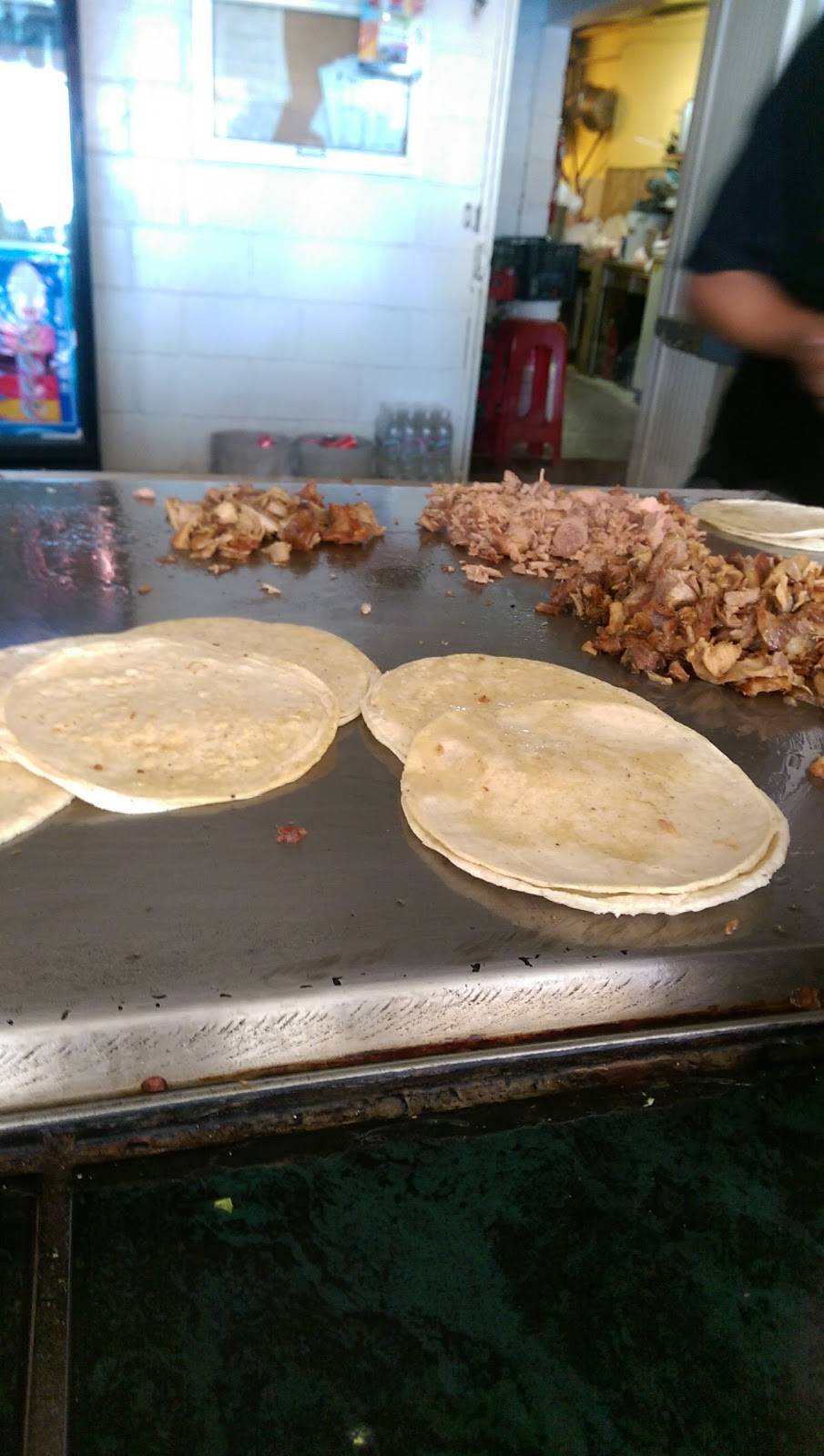 CARNITAS EL MAGO | restaurant | Paseo Ensenada 2020, Playas, Playas de Tijuana, 22500 Tijuana, B.C., Mexico | 016646495531 OR +52 664 649 5531