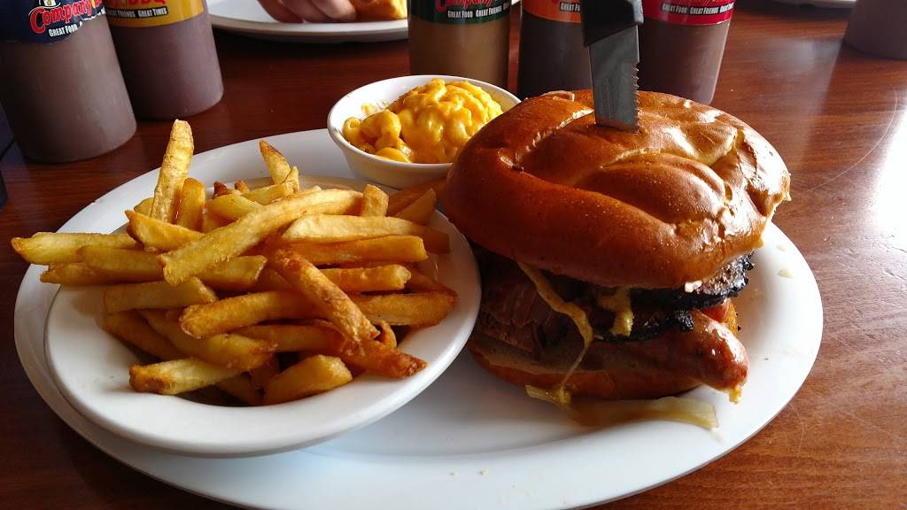 Company 7 BBQ | restaurant | 1001 S Main St, Englewood, OH 45322, USA | 9378362777 OR +1 937-836-2777