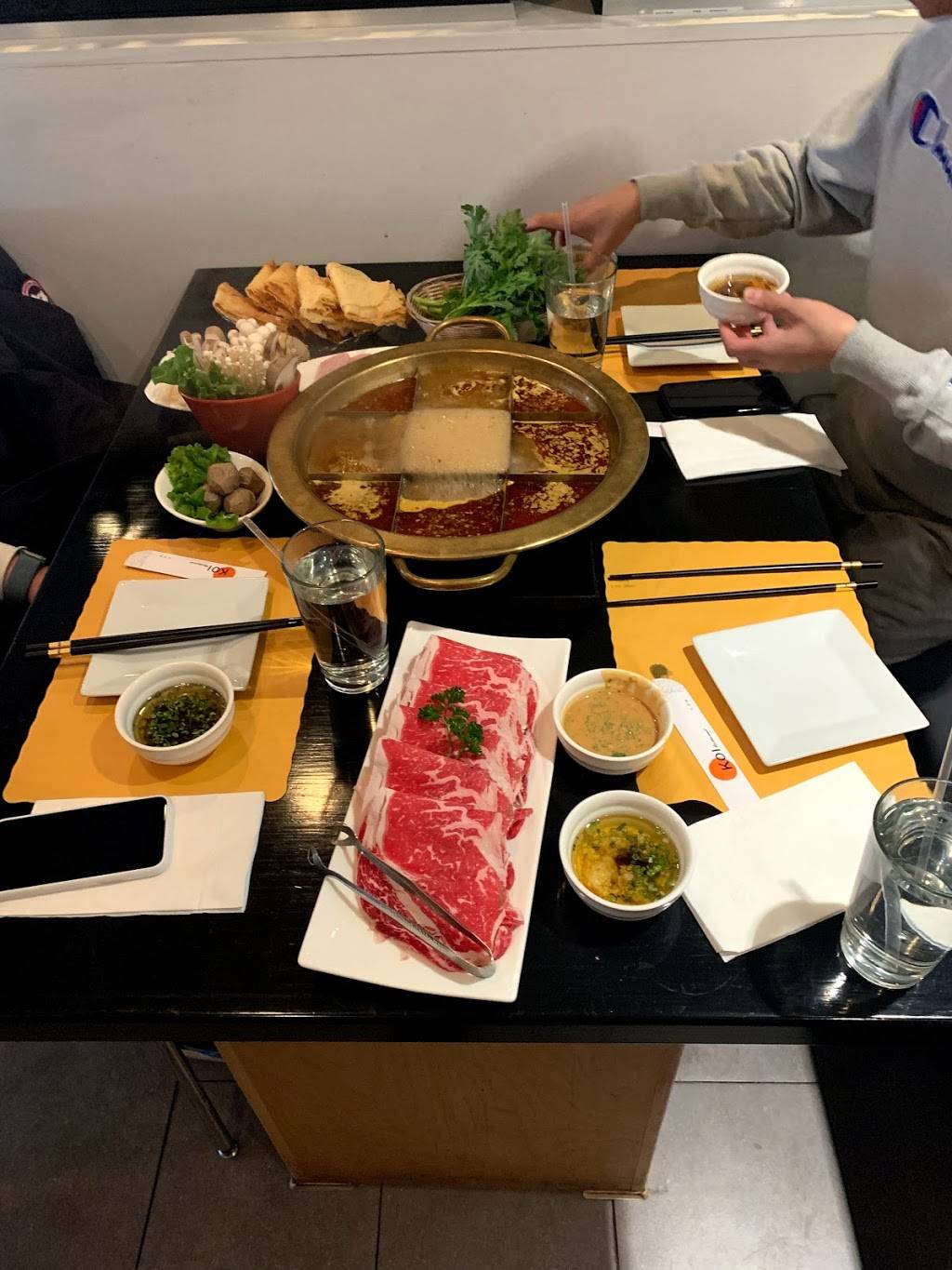 Koi Japanese Cuisine | restaurant | 21 Beale St, Quincy, MA 02170, USA | 6176890088 OR +1 617-689-0088