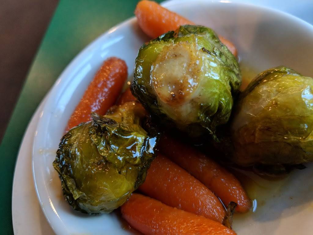 Big Willys Lakehouse | restaurant | 7395 N County Rd 425 W, Brazil, IN 47834, USA | 8124465253 OR +1 812-446-5253