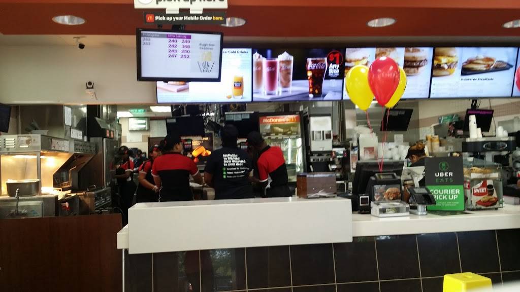McDonalds | cafe | 6200 Annapolis Rd, Landover Hills, MD 20784, USA | 3013222650 OR +1 301-322-2650