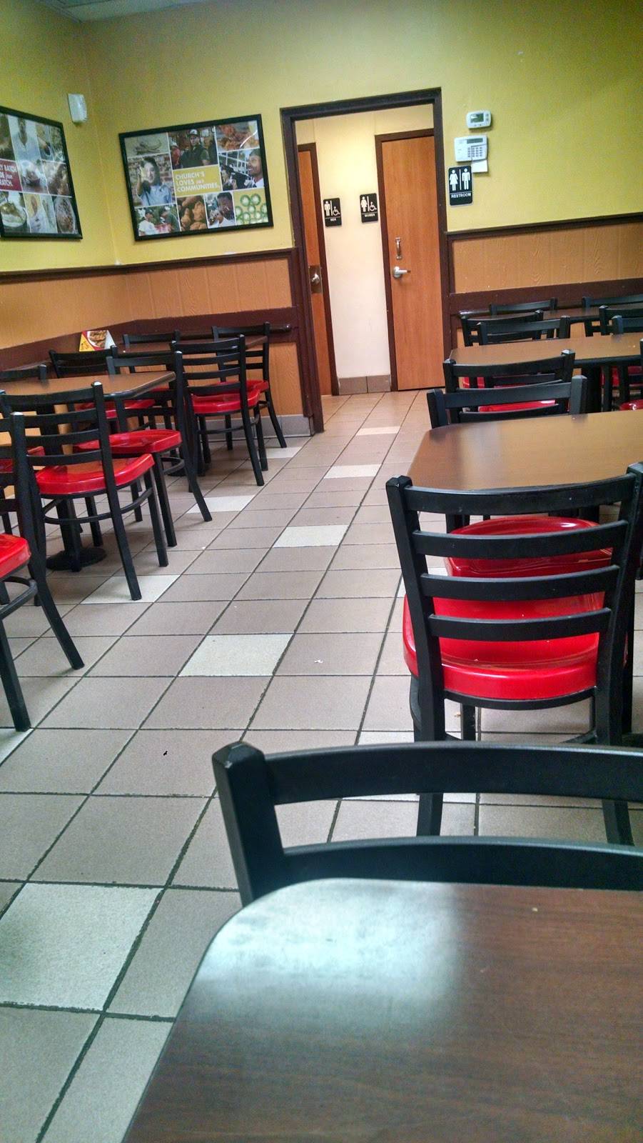 Churchs Chicken | restaurant | 1317 10th St, Floresville, TX 78114, USA | 8302167502 OR +1 830-216-7502