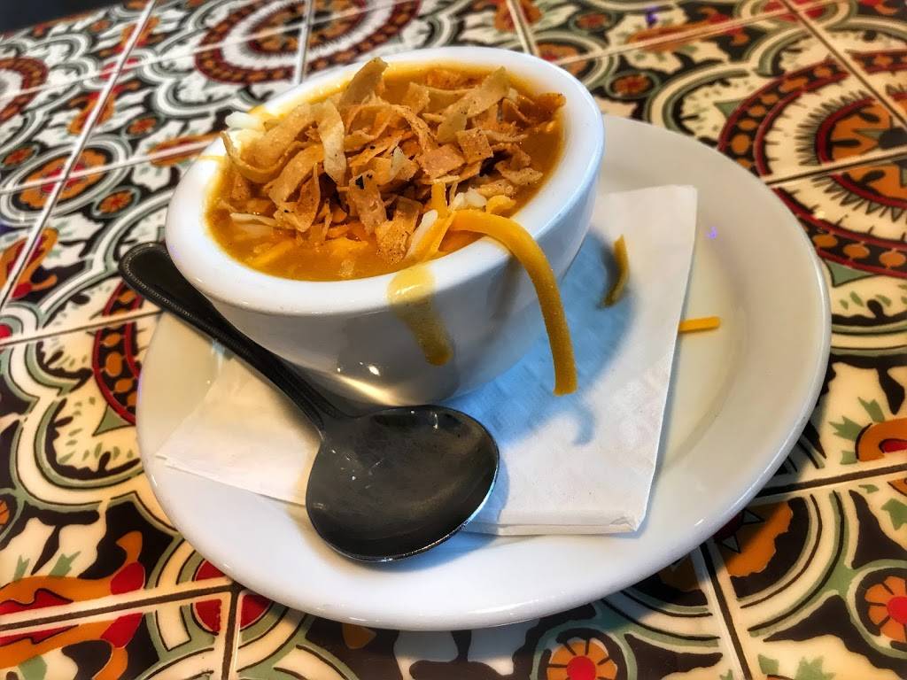 Chilis Grill & Bar | meal takeaway | General Mitchell International Airport (MKE), 5300 S Howell Ave, Milwaukee, WI 53207, USA | 4147475252 OR +1 414-747-5252