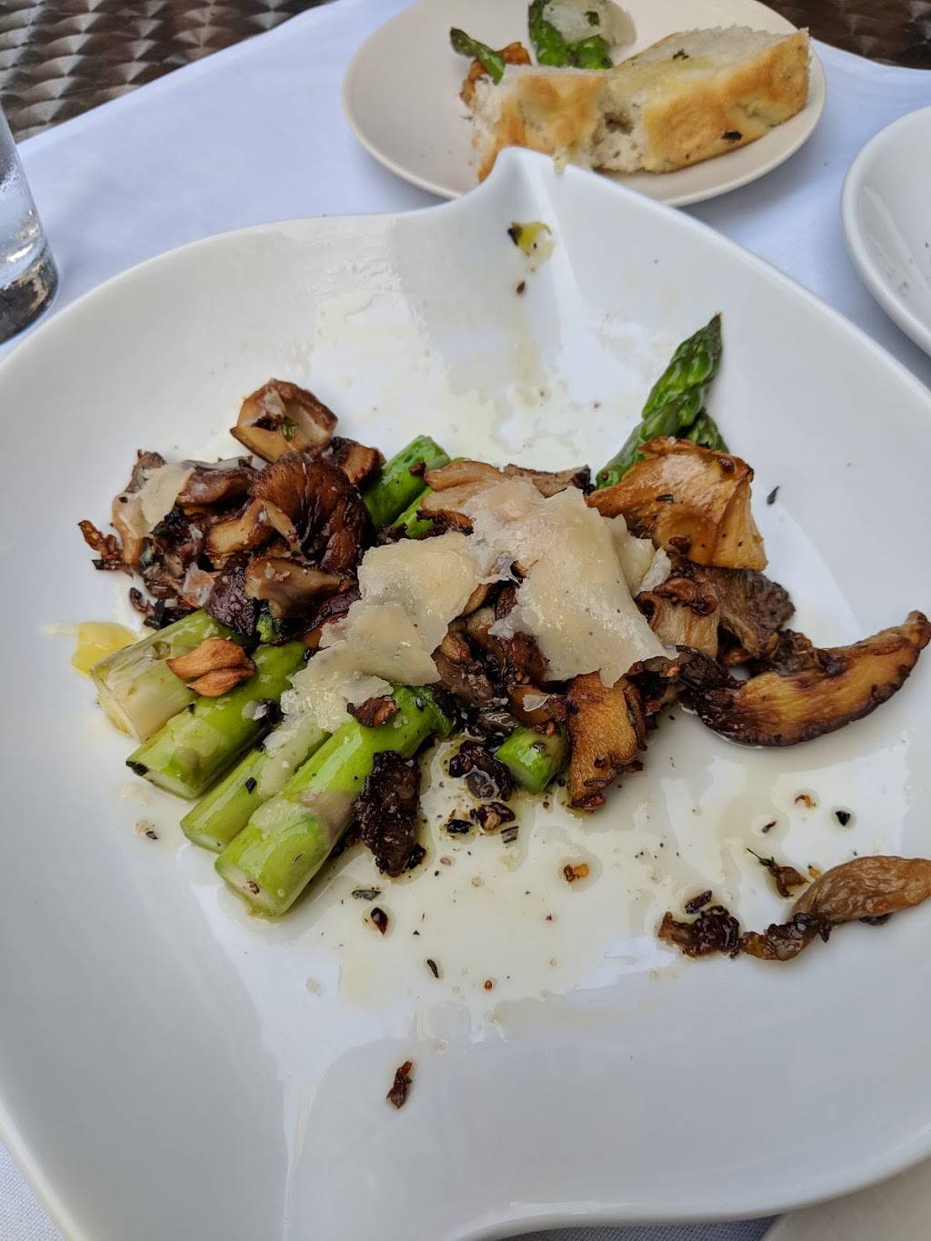 Locanda Restaurant | restaurant | 201 E Walton Pl, Chicago, IL 60611, USA | 3123978800 OR +1 312-397-8800