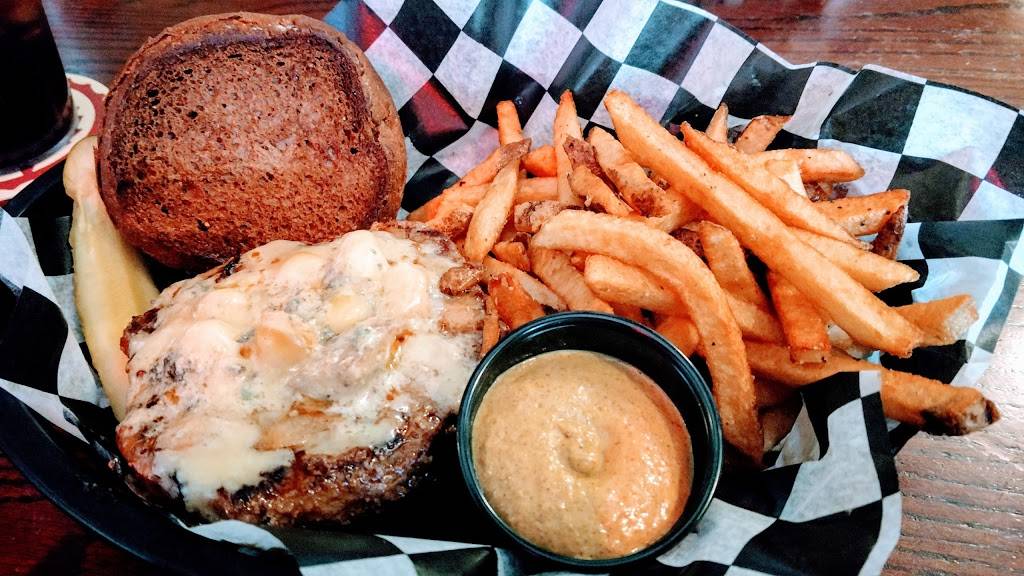 The Bulldog Uptown | restaurant | 2549 Lyndale Ave S, Minneapolis, MN 55403, USA | 6128728893 OR +1 612-872-8893