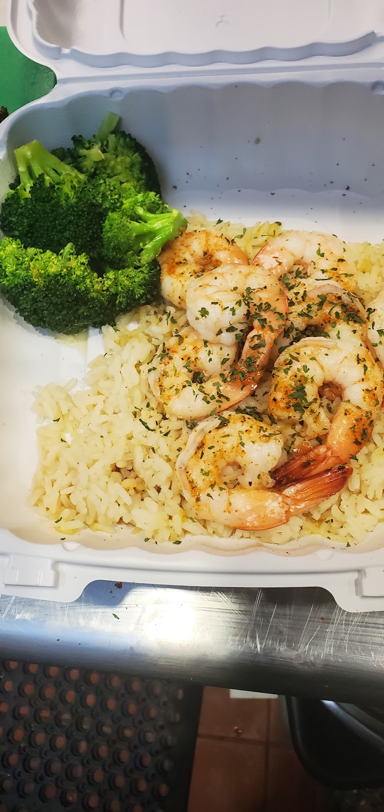 CEAFOOD COLUMBUS BAR & RESTAURANT | restaurant | 903 Columbus Ave, New York, NY 10025, USA | 6466495768 OR +1 646-649-5768