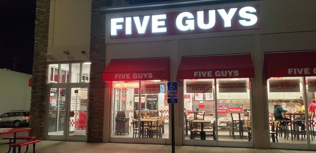 Five Guys | meal takeaway | 86 Plaistow Rd, Haverhill, MA 01830, USA | 9783612696 OR +1 978-361-2696