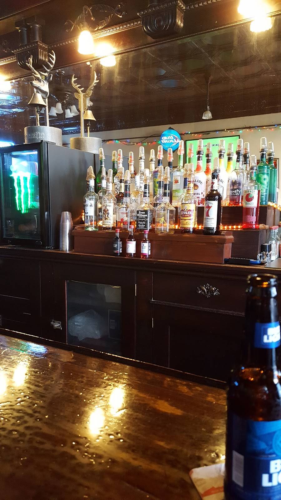 Sunman’s Landing at the Wippel | night club | 105 W Washington St, Sunman, IN 47041, USA | 8126232337 OR +1 812-623-2337