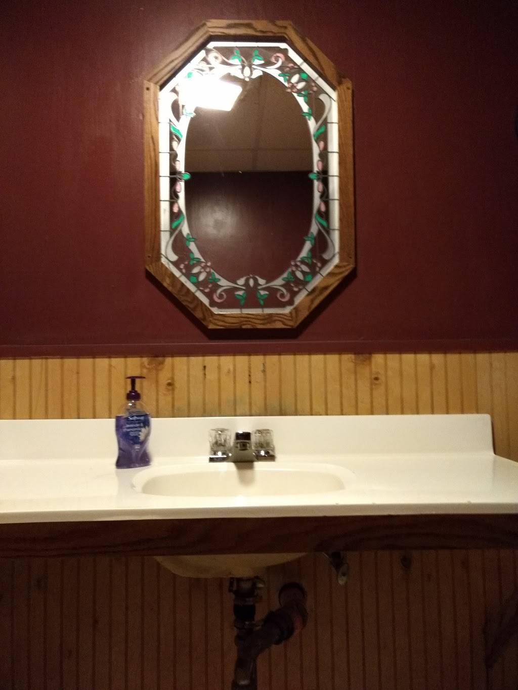 Huntington Village Tavern | restaurant | 378 New York Ave # 1, Huntington, NY 11743, USA | 6312714828 OR +1 631-271-4828