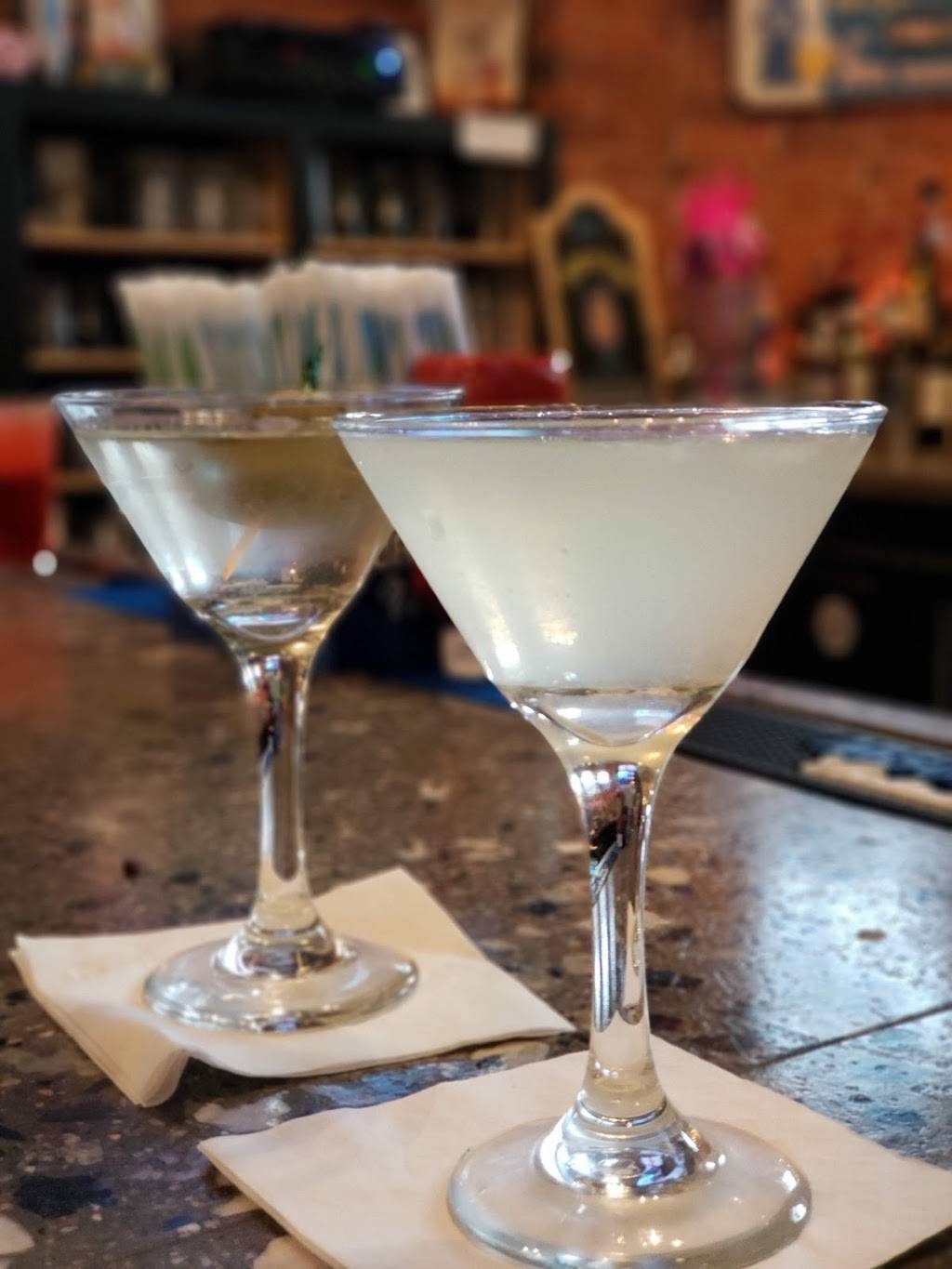 The Crossings Restaurant & Brew Pub | restaurant | 45 S Main St, Putnam, CT 06260, USA | 8609283663 OR +1 860-928-3663