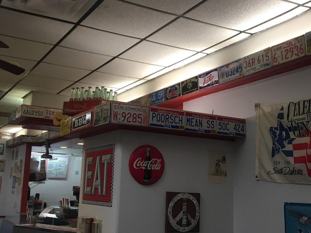 Big Toms Diner | restaurant | 1415 E Wells Ave, Pierre, SD 57501, USA | 6052247600 OR +1 605-224-7600