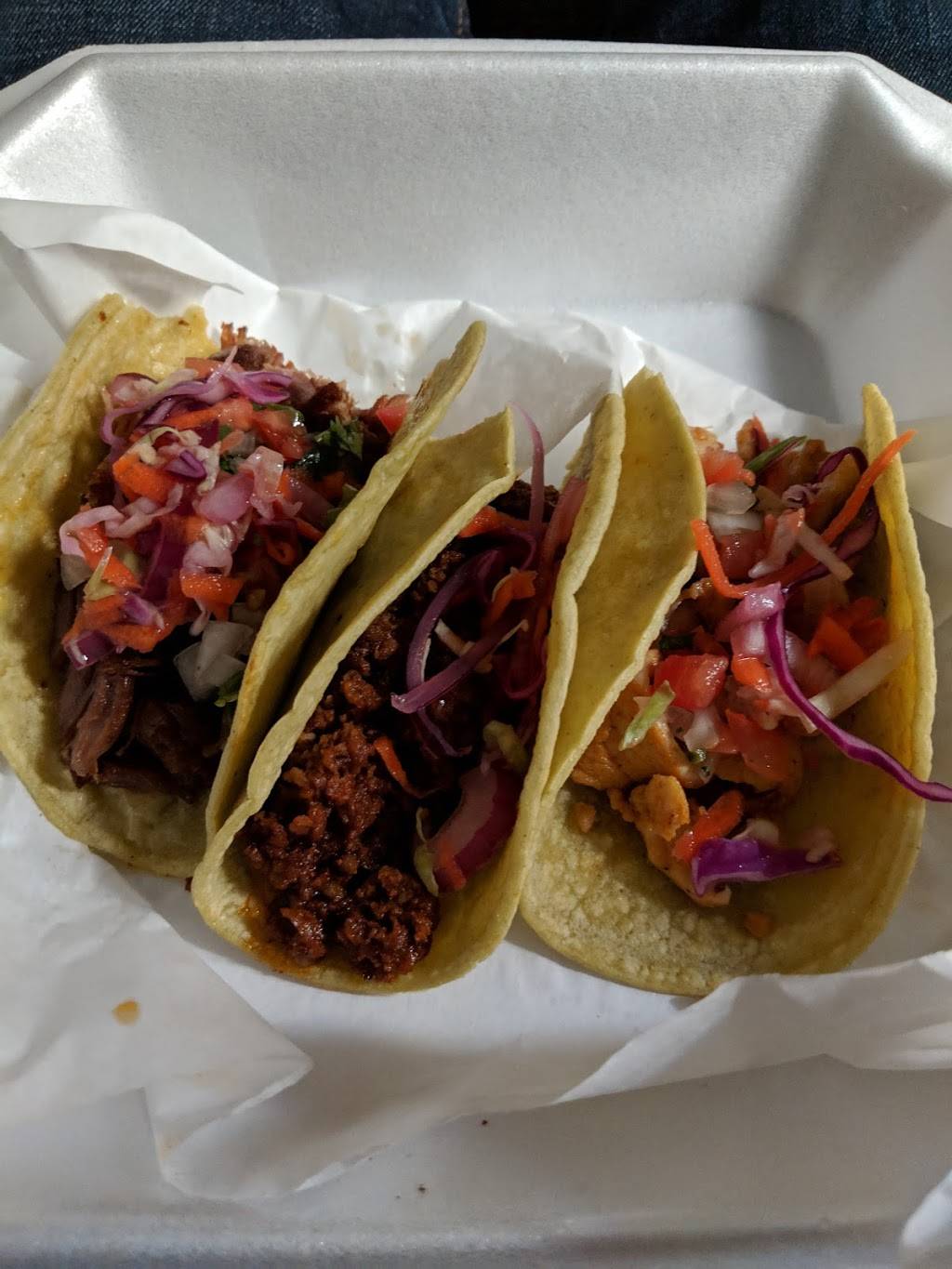 Carlos Que Pasa | restaurant | 3137 Central Ave, Toledo, OH 43606, USA | 4192149323 OR +1 419-214-9323