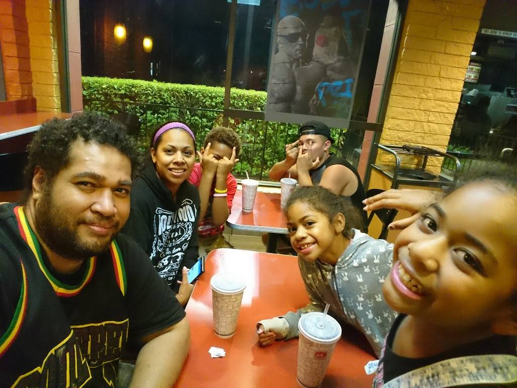 Jack in the Box | restaurant | 2550 Hoen Frontage Rd, Santa Rosa, CA 95405, USA | 7075269050 OR +1 707-526-9050