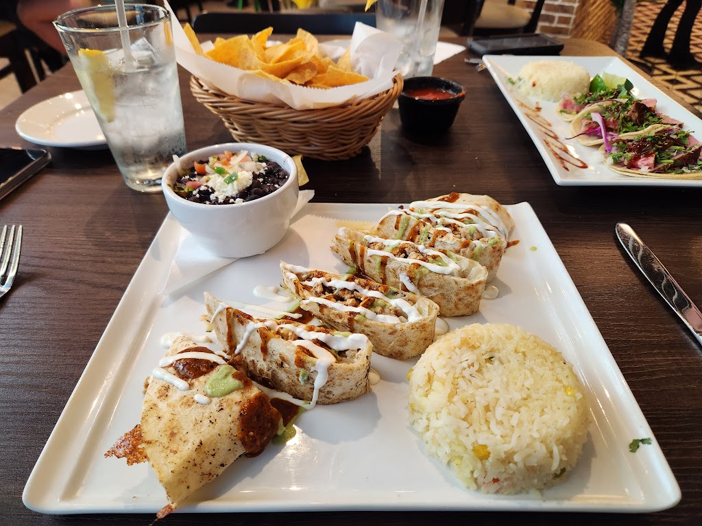 Tequilas Waterfront | restaurant | 14 Harnett St, Wilmington, NC 28401, USA | 9104084805 OR +1 910-408-4805