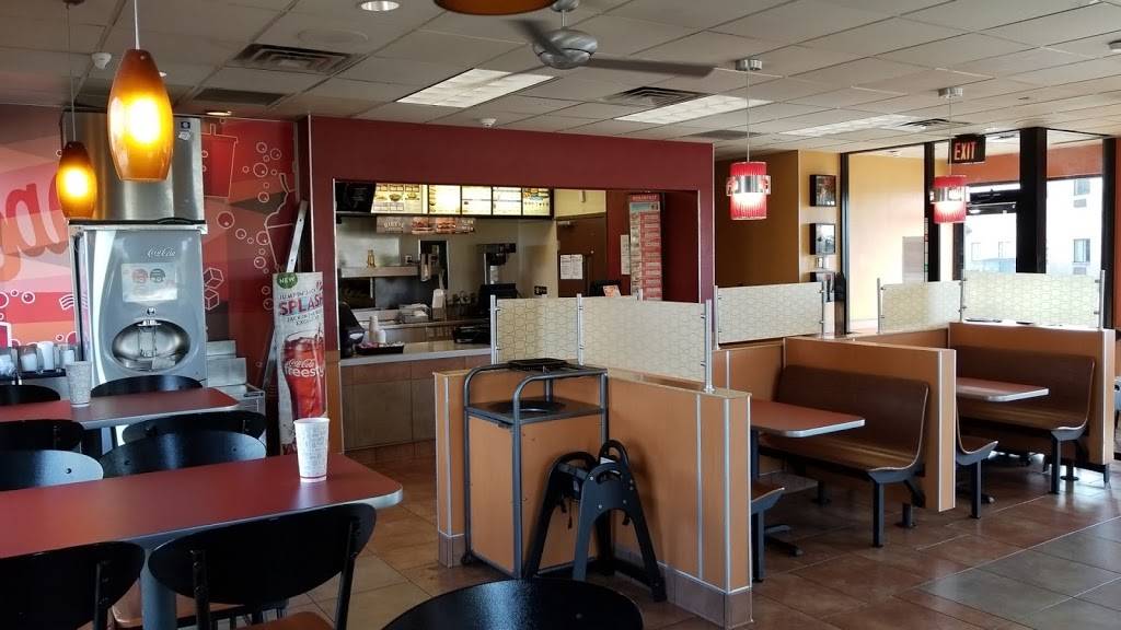 Jack in the Box | restaurant | 3885 I-10, Beaumont, TX 77705, USA | 4098423882 OR +1 409-842-3882