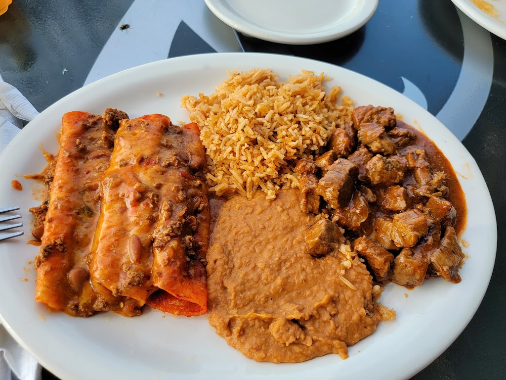 Rocha’s Bar & Grill | restaurant | 6501 Arena Blvd Ste. 101, Laredo, TX 78041, USA | 9567129000 OR +1 956-712-9000