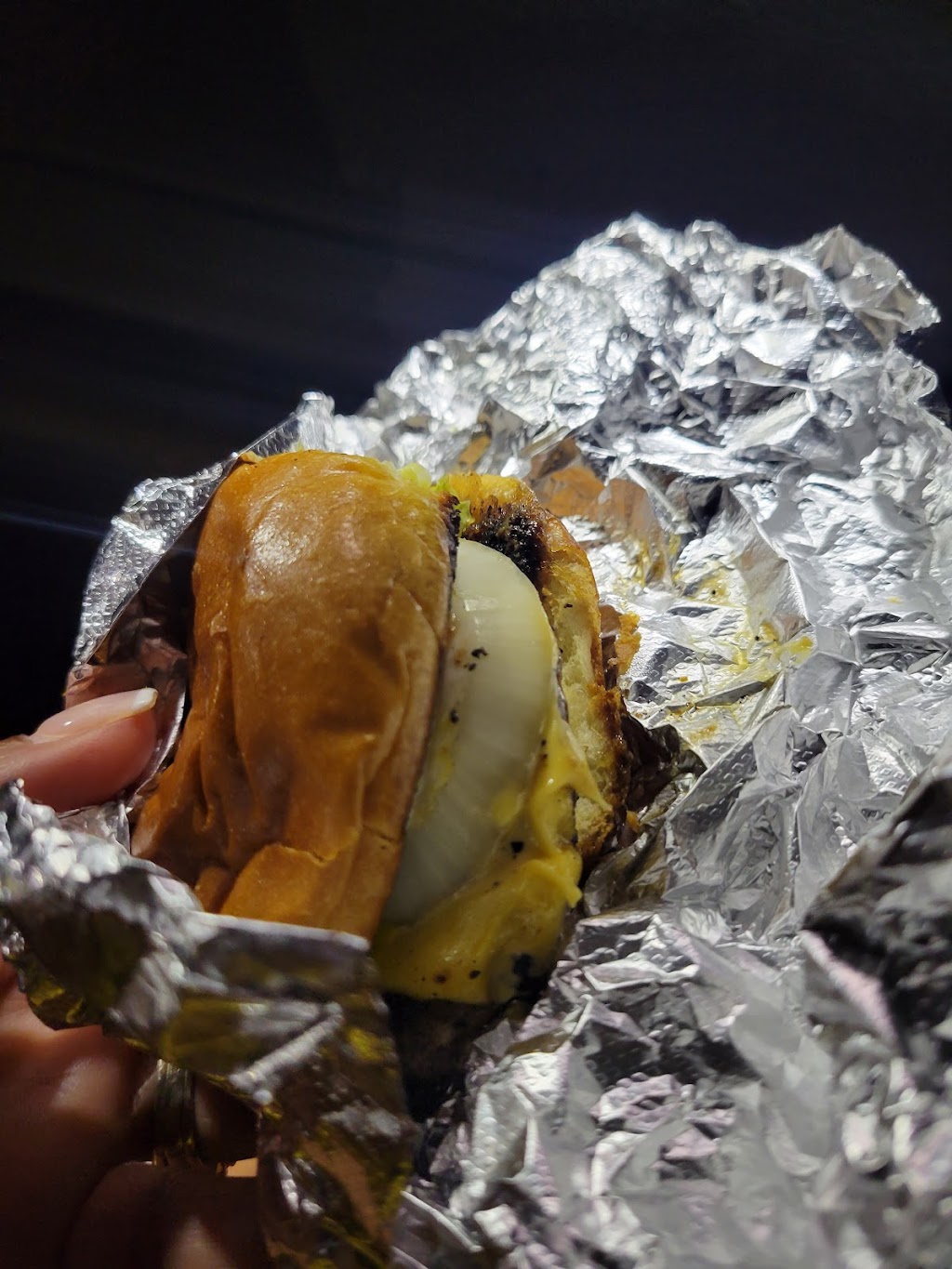 5 Mile Grill | restaurant | 14300 Fenkell Ave, Detroit, MI 48227, USA | 3136530939 OR +1 313-653-0939