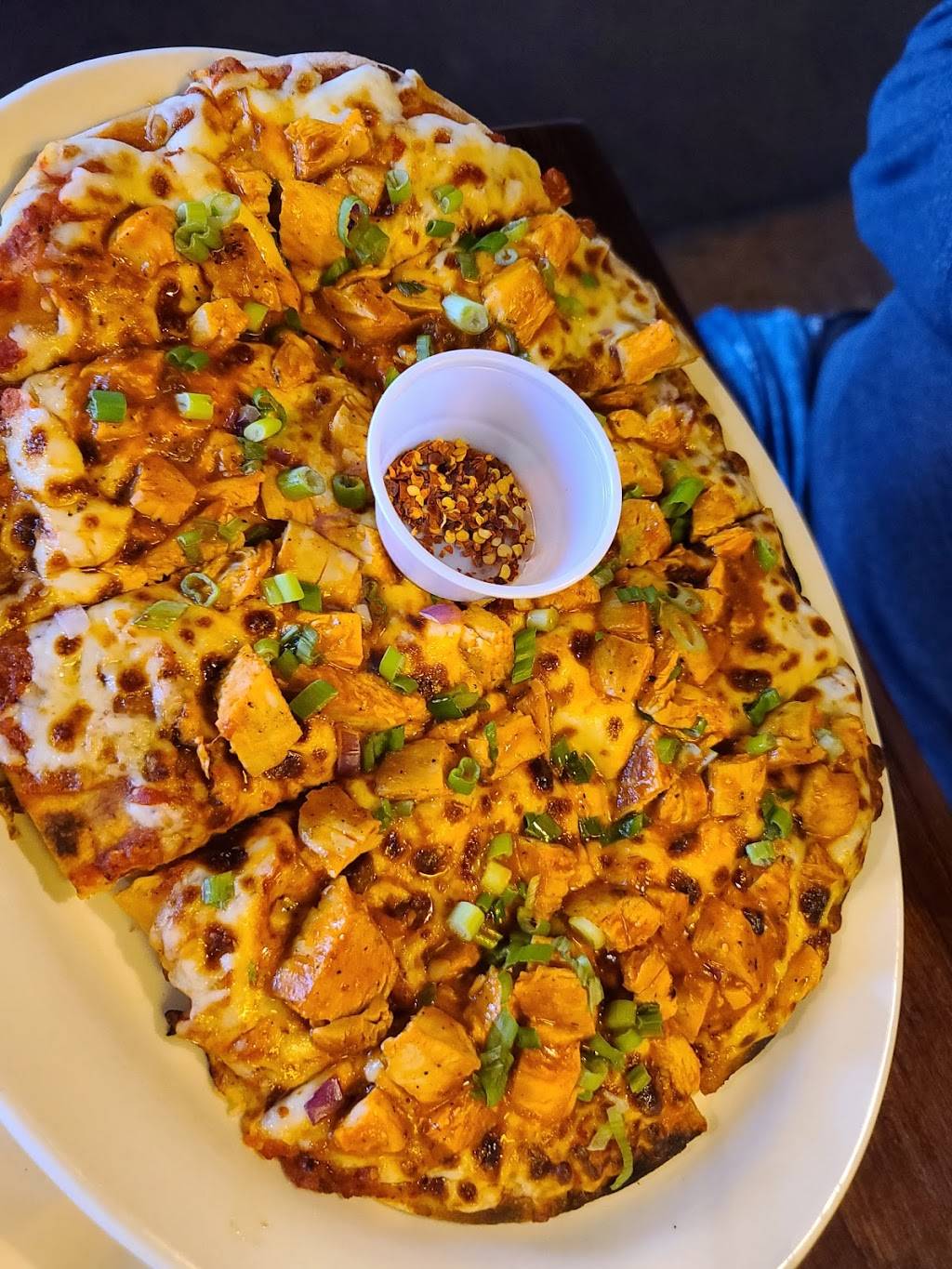 The Avenue Sports Grill | restaurant | 2121 Greenville Ave, Dallas, TX 75206, USA | 9728509994 OR +1 972-850-9994