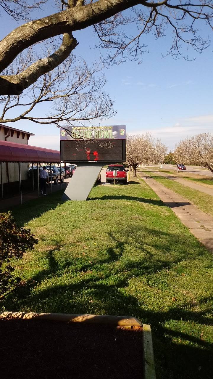 JEB Little Creek Gator Bowl | meal takeaway | 1455 Gator Blvd, Virginia Beach, VA 23455, USA | 7574627952 OR +1 757-462-7952