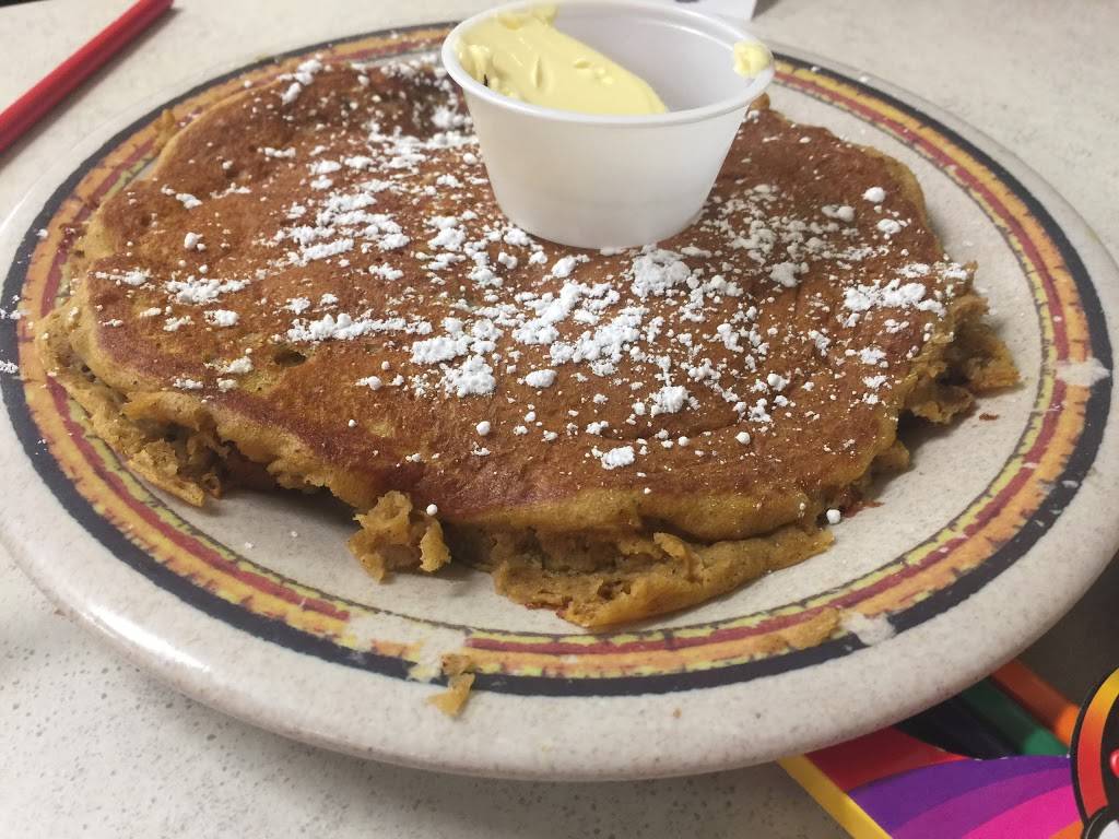 Eggs-Up Family Restaurant | restaurant | 2378 Mendon Road, Cumberland, RI 02864, USA | 4016582424 OR +1 401-658-2424