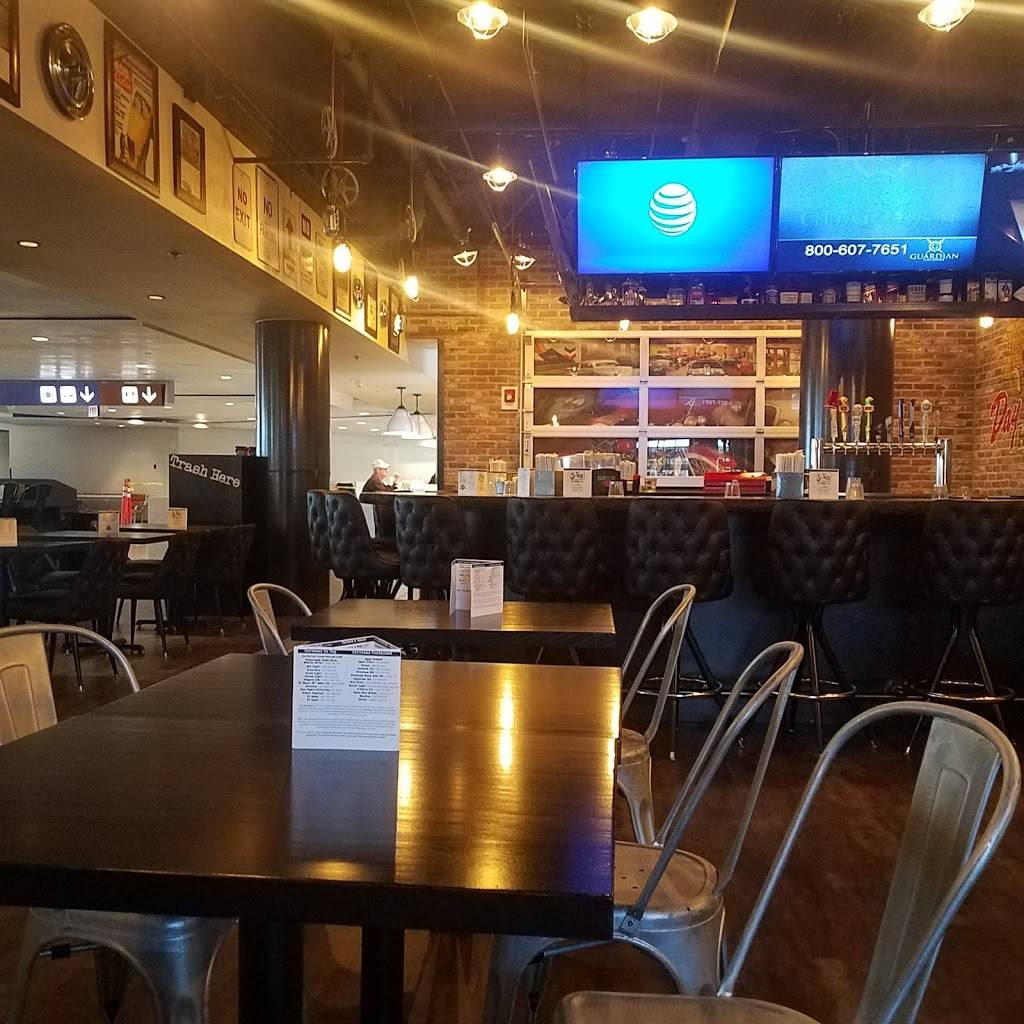 Sir Vezas | restaurant | Tucson International Airport, Tucson, AZ 85756, USA | 5205738100 OR +1 520-573-8100