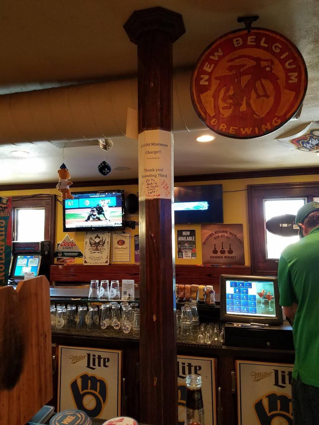 Rounding Third | restaurant | 6317 W Bluemound Rd, Milwaukee, WI 53213, USA | 4144751982 OR +1 414-475-1982