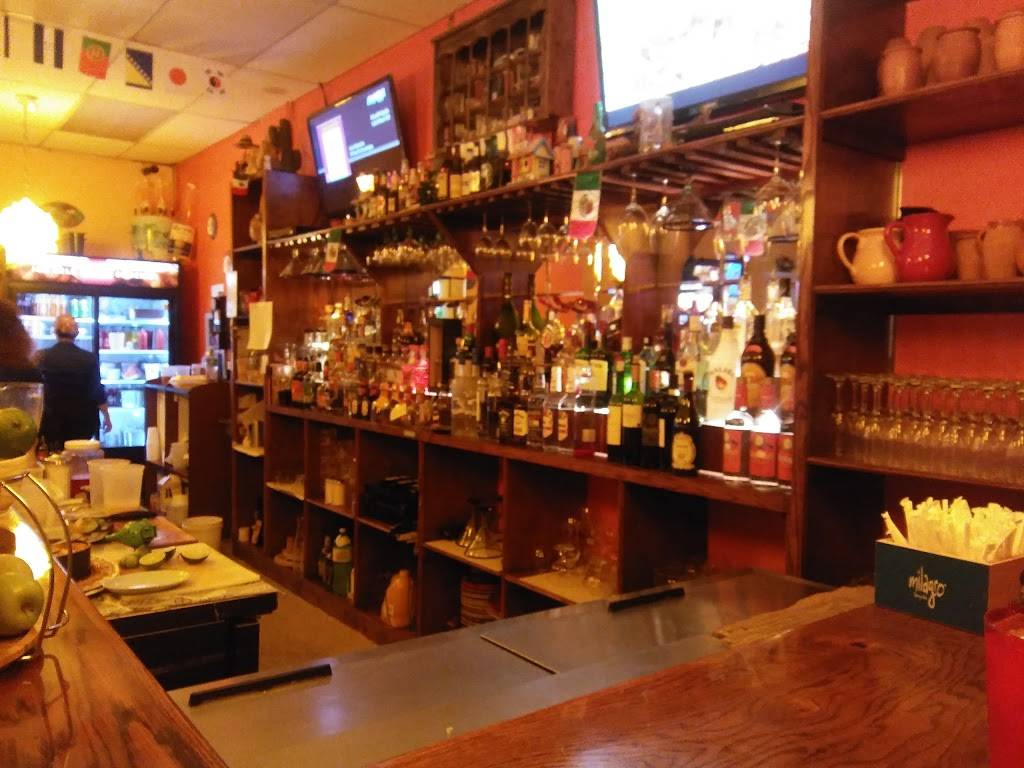 El Molcajete Moya | restaurant | 13670 Jefferson Davis Hwy, Woodbridge, VA 22191, USA | 7034998886 OR +1 703-499-8886