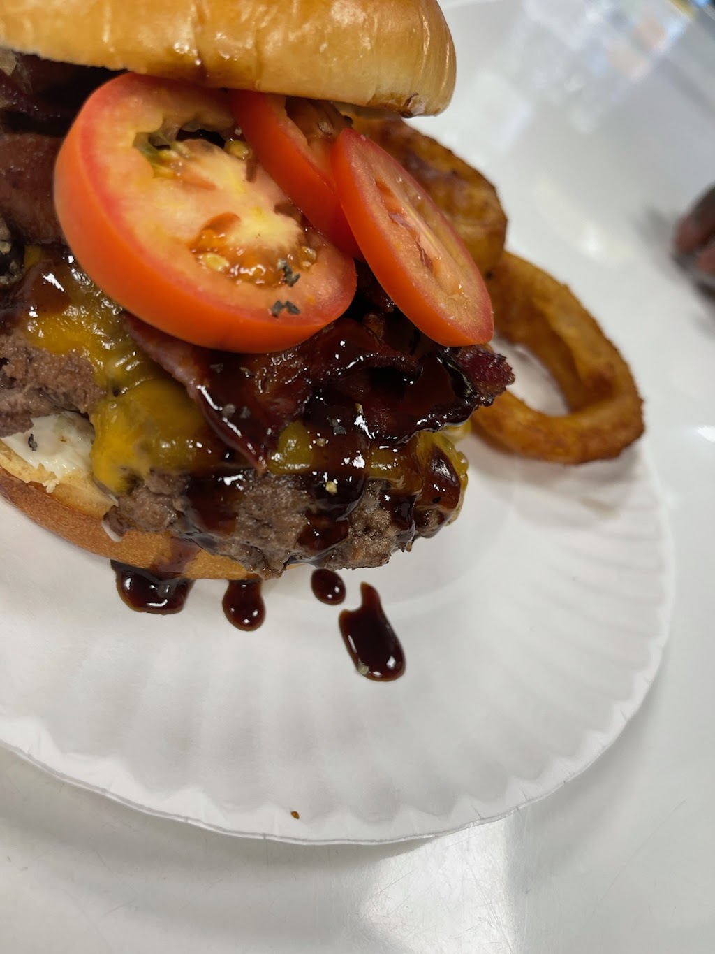 Atlas Burgers and Dogs | restaurant | 2707 Boston Ave, San Diego, CA 92113, USA | 6199256190 OR +1 619-925-6190