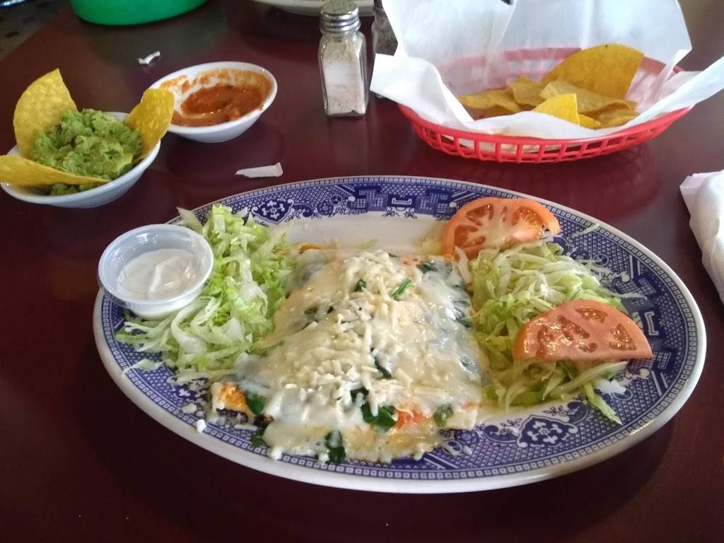 Latinos Mexican Restaurant Bar | restaurant | 213 Main St, McGregor, IA 52157, USA | 5638733838 OR +1 563-873-3838
