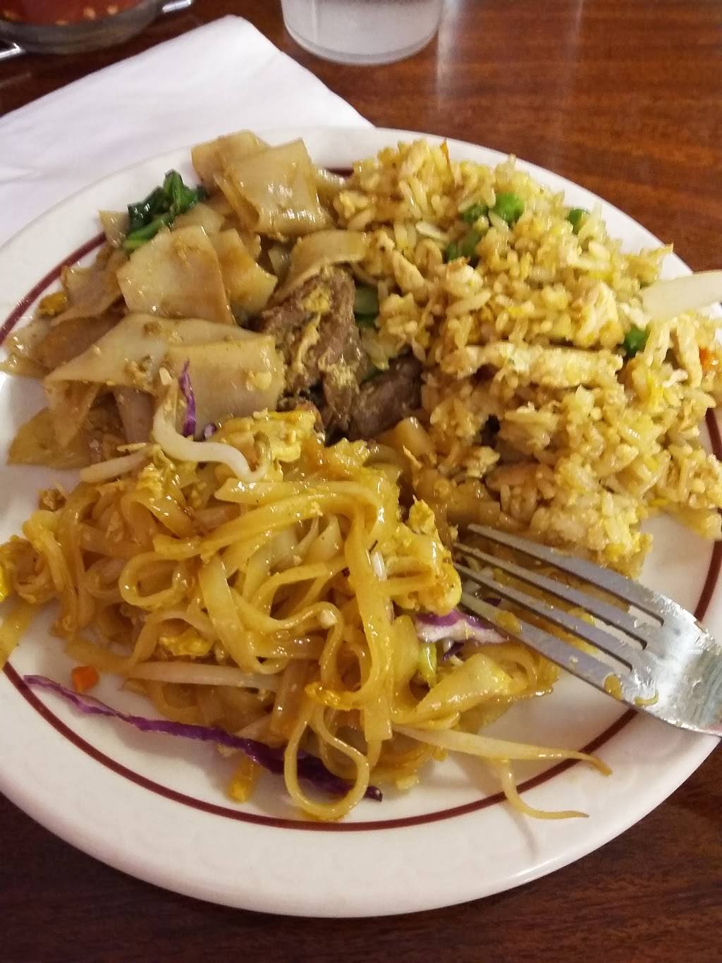 Dokluck Thai Food | restaurant | 1772 S Barranca Ave, Glendora, CA 91740, USA | 6269381078 OR +1 626-938-1078