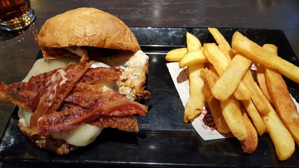 Red Robin Gourmet Burgers and Brews | restaurant | 10211 Collierville Rd, Collierville, TN 38017, USA | 9018547645 OR +1 901-854-7645