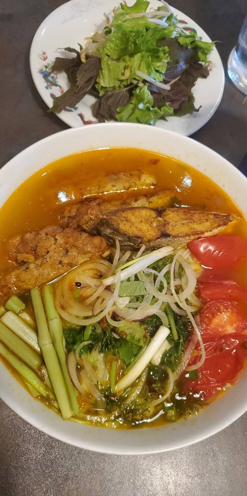 Tonkin Vietnamese | restaurant | 2404 Dufferin St, York, ON M6E 3S8, Canada | 4167841491 OR +1 416-784-1491