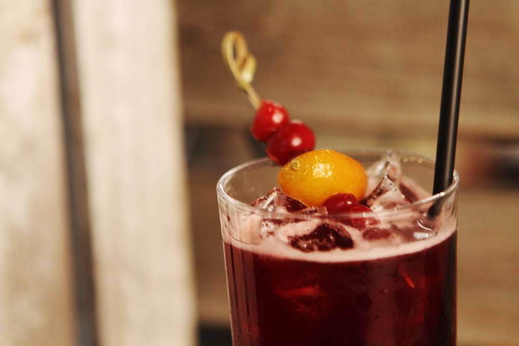 Revolve Food & Wine | restaurant | 10024 Main St, Bothell, WA 98011, USA | 4252876420 OR +1 425-287-6420