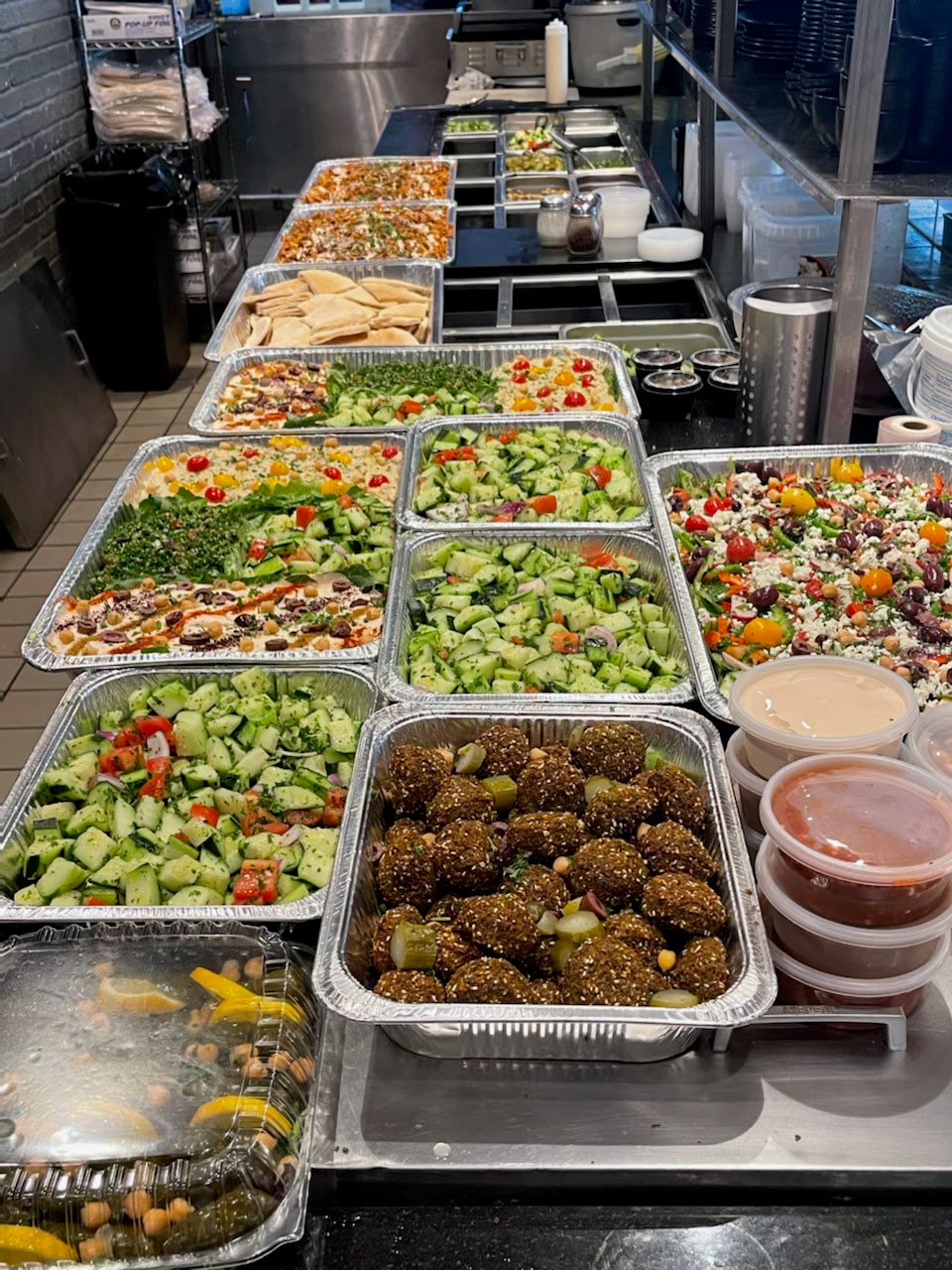 Falafel Hut Santa Rosa | restaurant | 701 4th St, Santa Rosa, CA 95404, USA | 7072377010 OR +1 707-237-7010