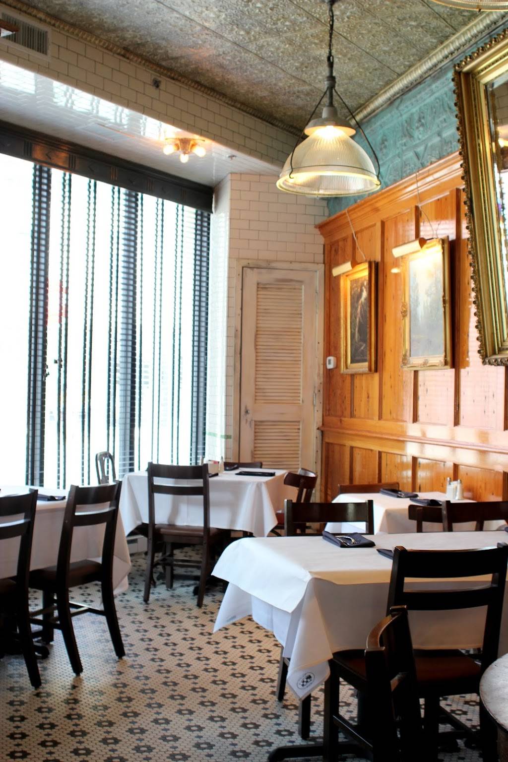 Maxs On Broad | restaurant | 305 Brook Rd, Richmond, VA 23220, USA | 8042250400 OR +1 804-225-0400