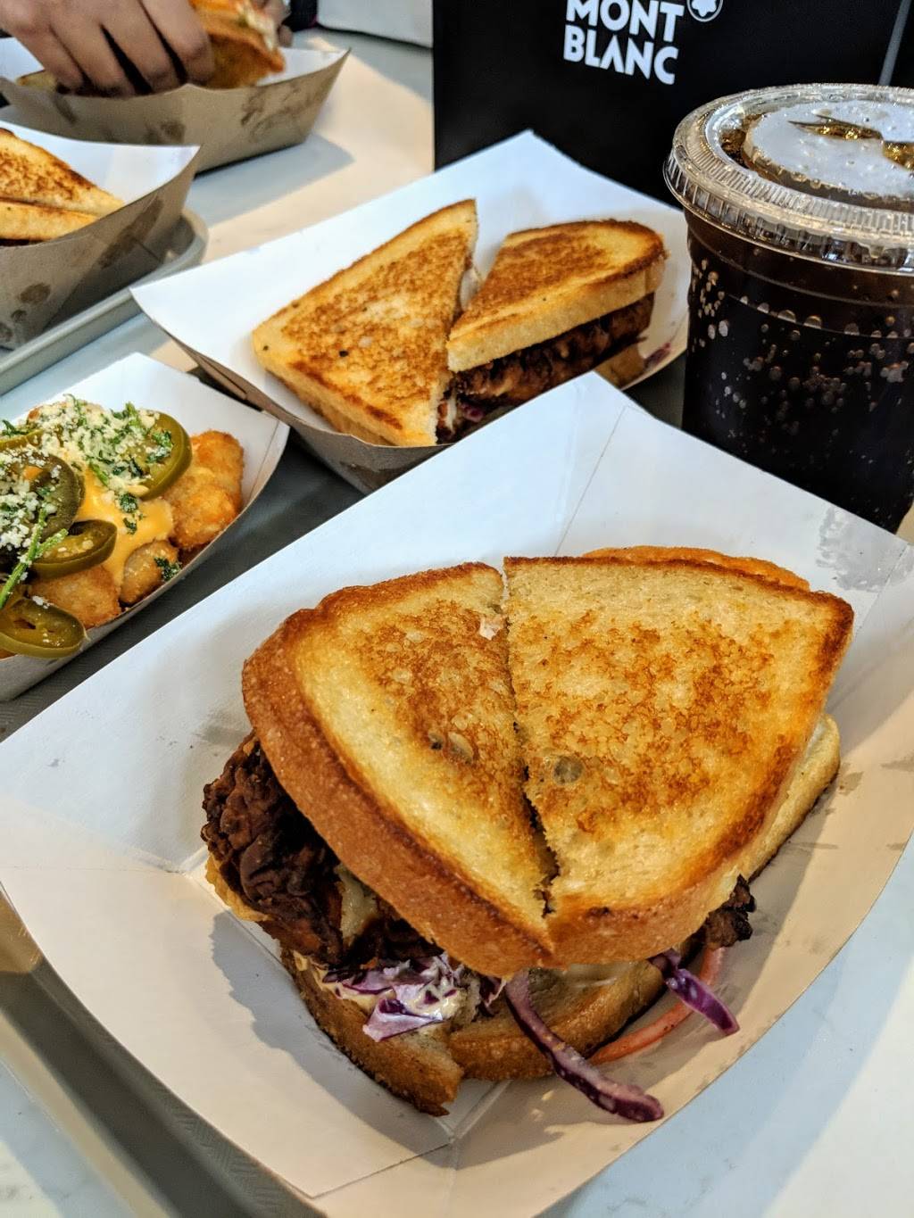 Melt Shop | restaurant | 498 Red Apple Court Suite FC-9, Central Valley, NY 10917, USA | 8452171500 OR +1 845-217-1500