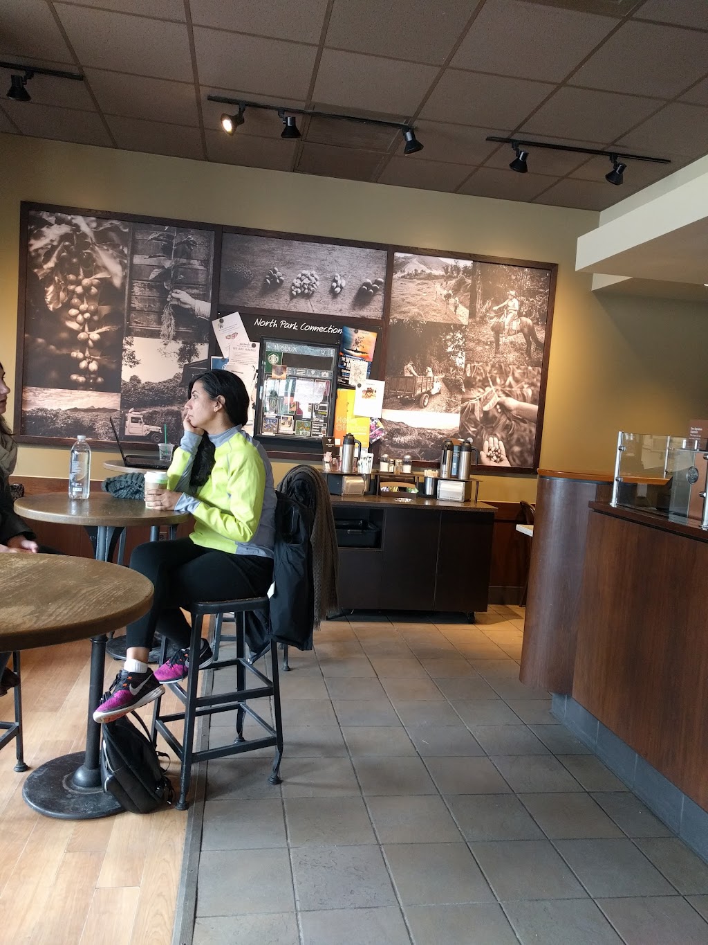 Starbucks | cafe | 3232 W Foster Ave, Chicago, IL 60625, USA | 7732790650 OR +1 773-279-0650