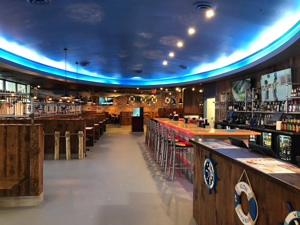 Pier 11 boiling seafood & bar | restaurant | 7661 Farmsbury Dr, Reynoldsburg, OH 43068, USA | 6143676666 OR +1 614-367-6666