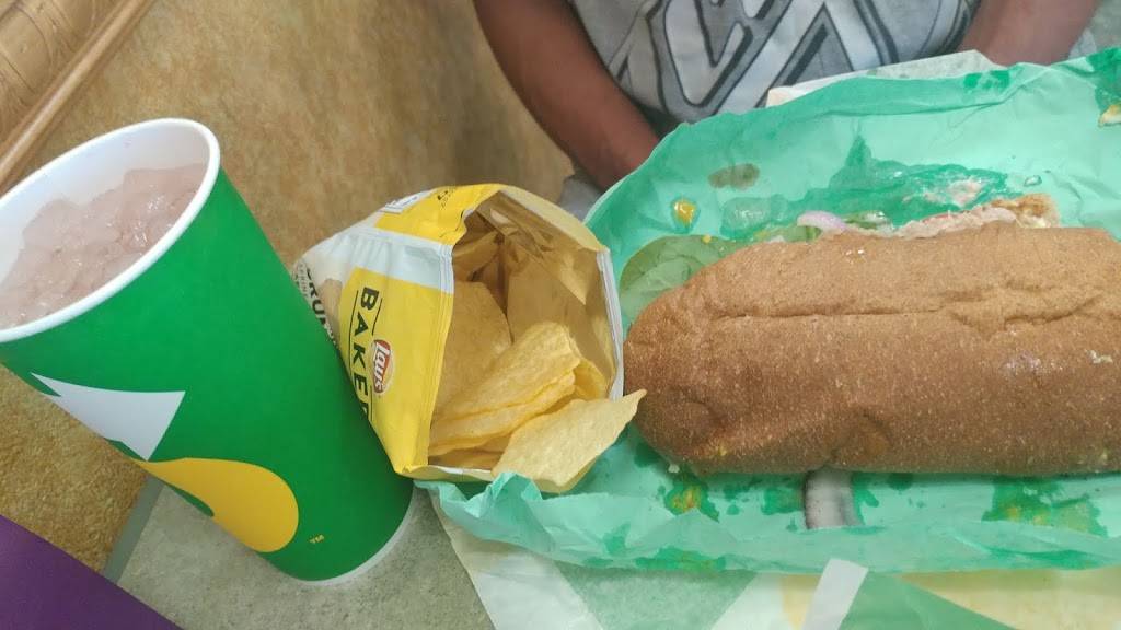 Subway | meal takeaway | 112 N Market St, Audubon, IA 50025, USA | 7125632241 OR +1 712-563-2241