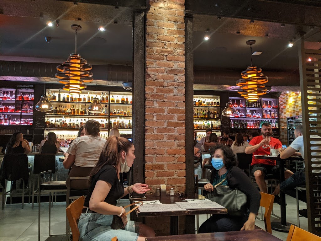 Sanfords | restaurant | 30-13 Broadway, Astoria, NY 11106, USA | 7189329569 OR +1 718-932-9569