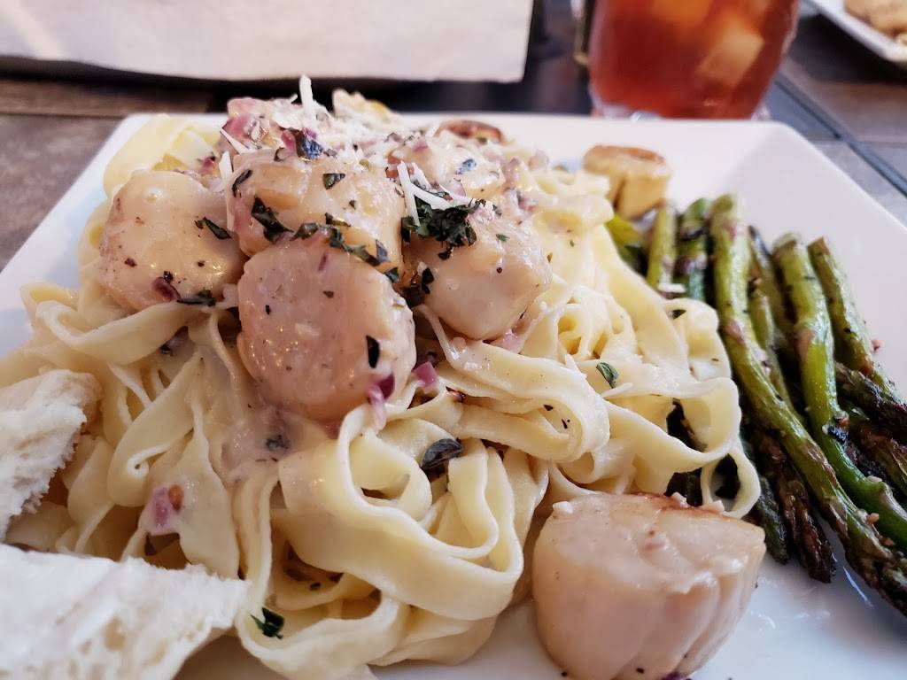 Three Bridges | restaurant | 750 Main St, Follansbee, WV 26037, USA | 3046932120 OR +1 304-693-2120