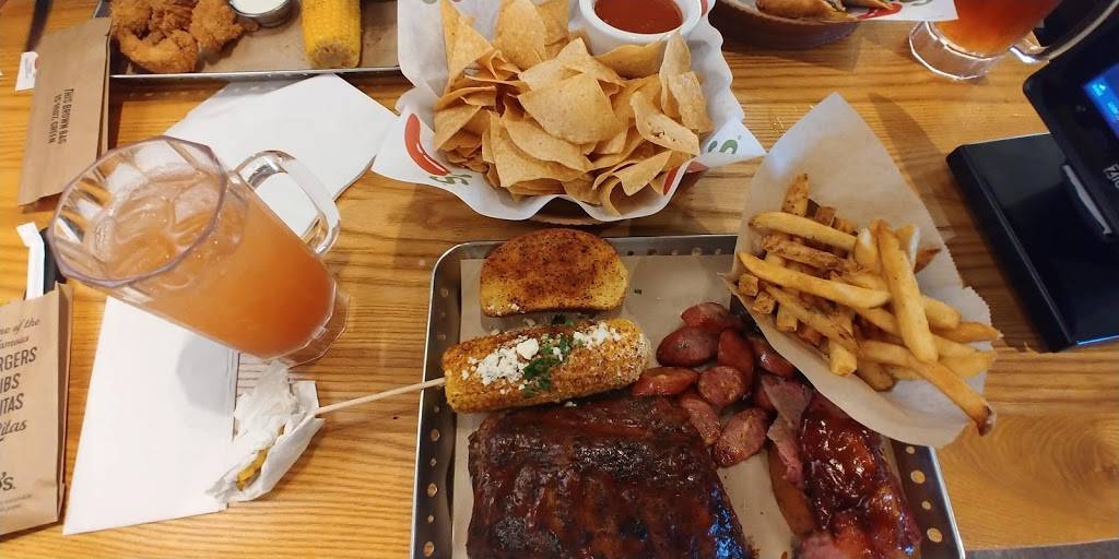 Chilis Grill & Bar | meal takeaway | 2029 Arden Way, Sacramento, CA 95825, USA | 9169052480 OR +1 916-905-2480