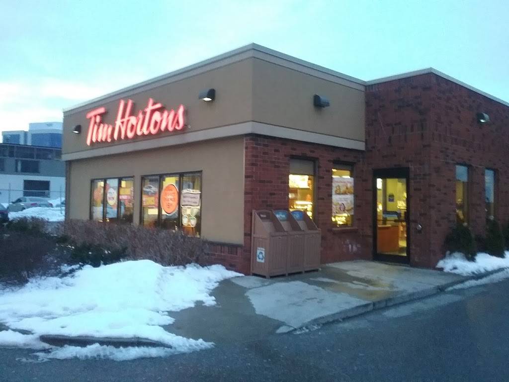 Don Franchesko | meal takeaway | 1048 Finch Ave W, North York, ON M3J 2P7, Canada | 4166612411 OR +1 416-661-2411